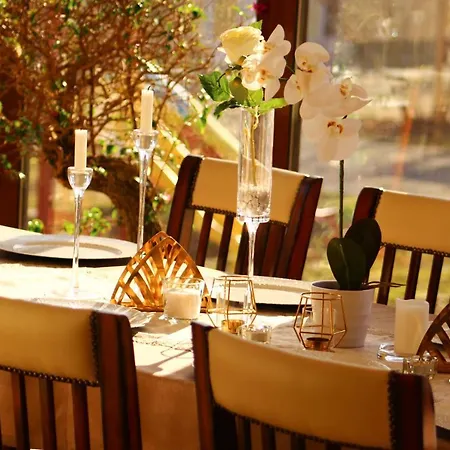 Alma Hotel 3*