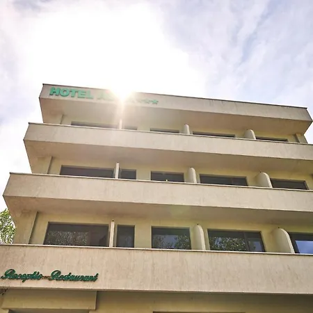Alma Hotel 3*